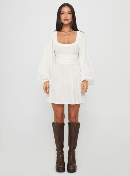 Weyes Long Sleeve Mini Dress White