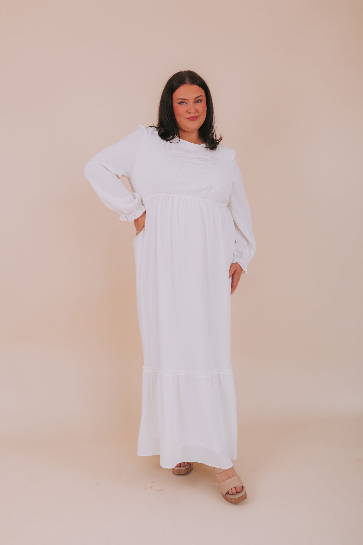 EXCLUSIVE - The White: Phyllis