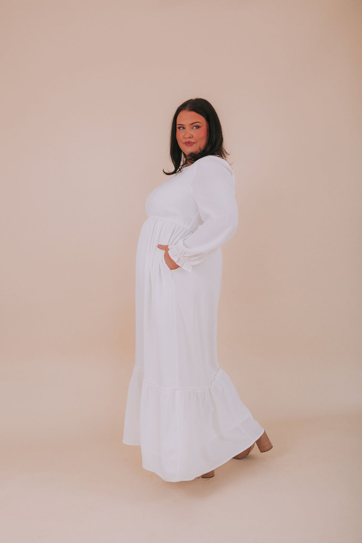 EXCLUSIVE - The White: Phyllis