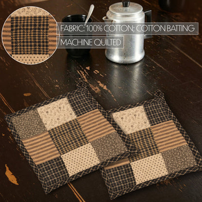 Kettlehurst primitive pot holders set of 2 displayed in rustic farmhouse kitchen setting