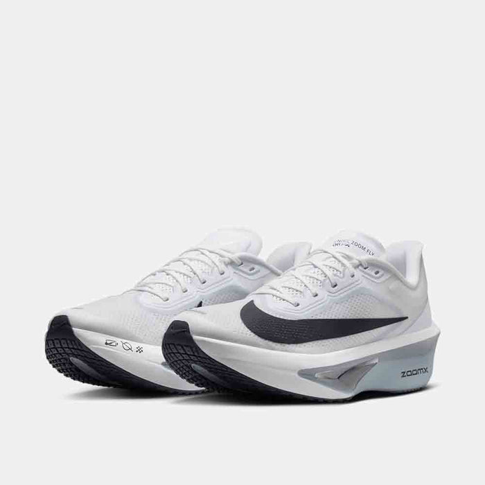 Front view of the Men's Nike Zoom Fly 6.