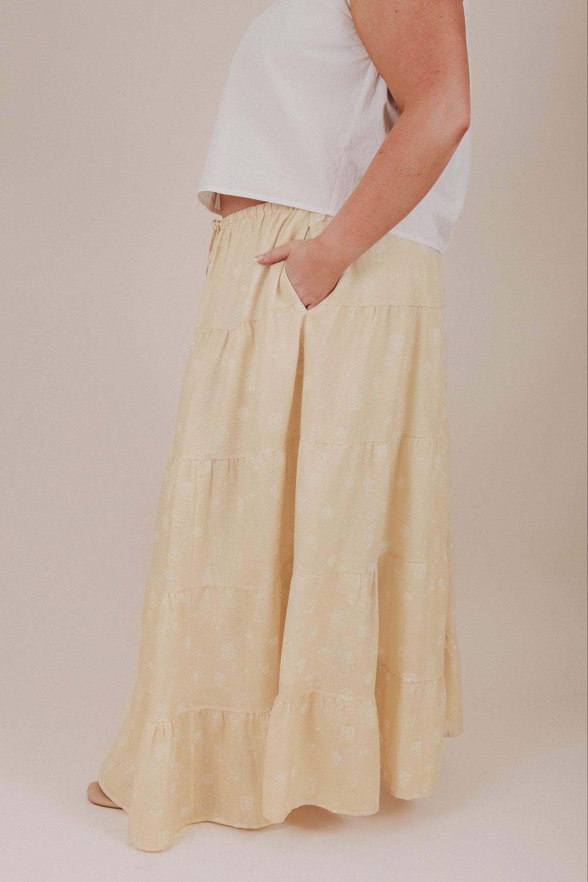 INCLUSIVE SIZING - Hop Into Spring Skirt