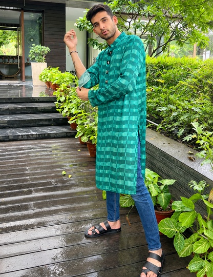 Riyad Men's Blue Satin Silk Kurta