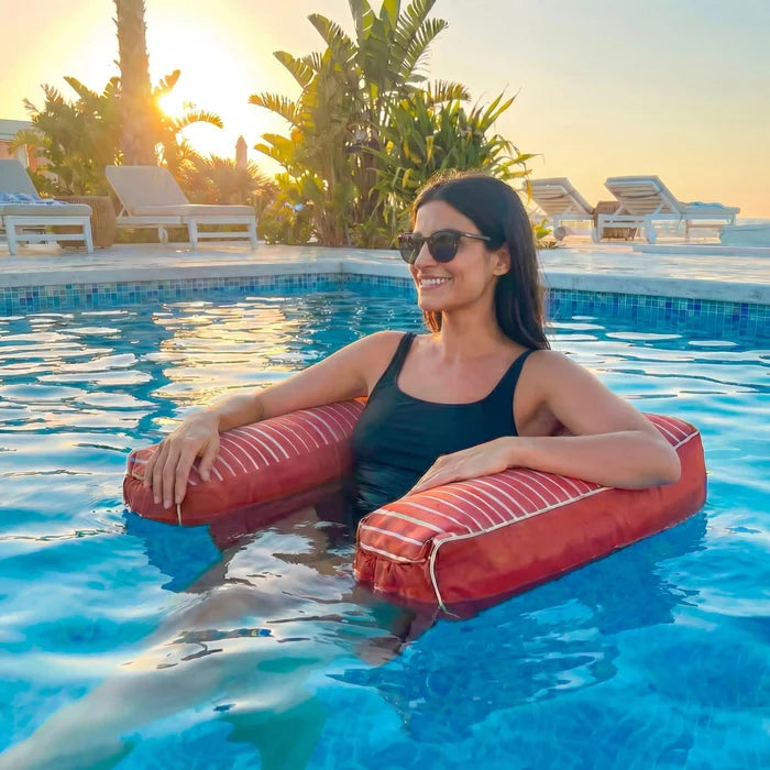 Tavo Water Float