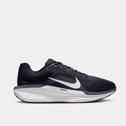 Side view of the Women's Nike Winflo 11.