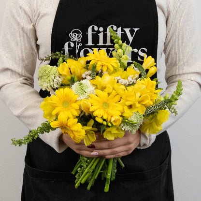 Yellow And White Sunshine Centerpieces Apron - Image